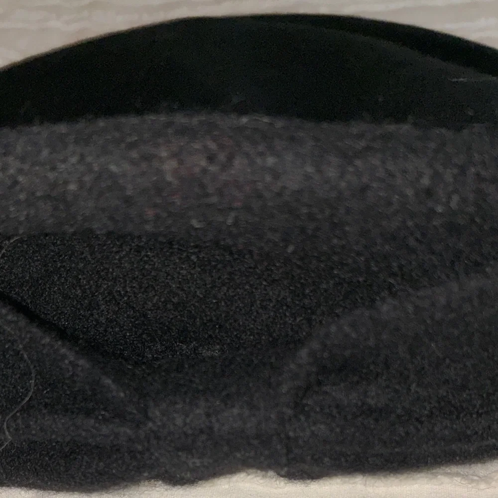 NEW! Forbusite 100%‎ Wool Beret Hat NWT Black Bow Knit Band.